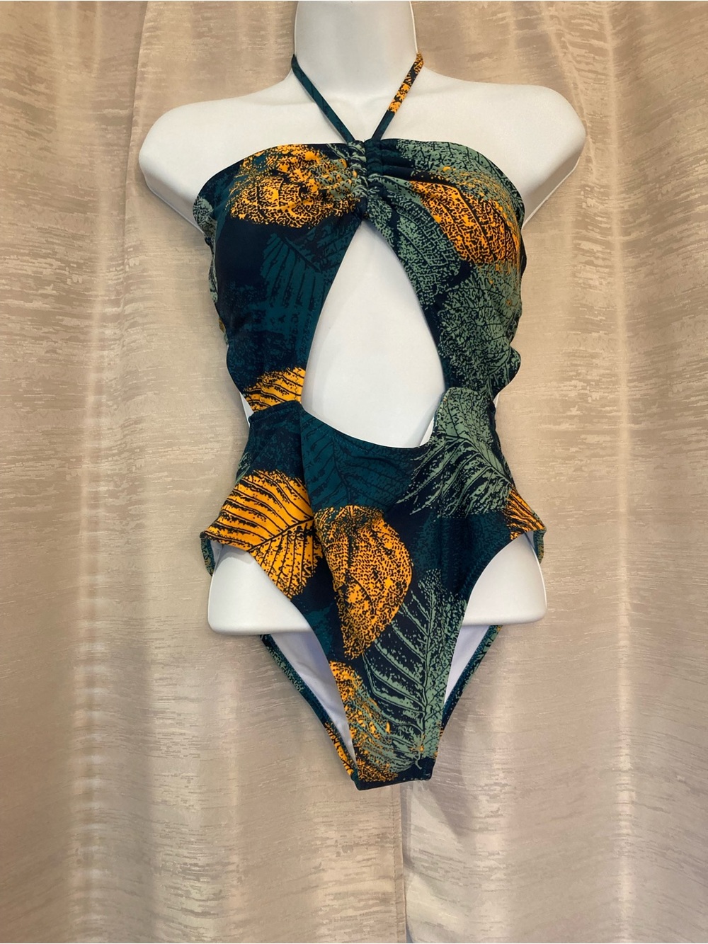 Cupshe Green & Orange Leaf Print One-Piece Swimsuit medium NWT
